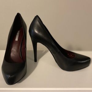 BCBGeneration pumps- LIGHTLY WORN woman’s 7.5
